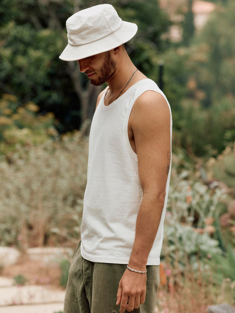 midweight box tank in vintage white - Model