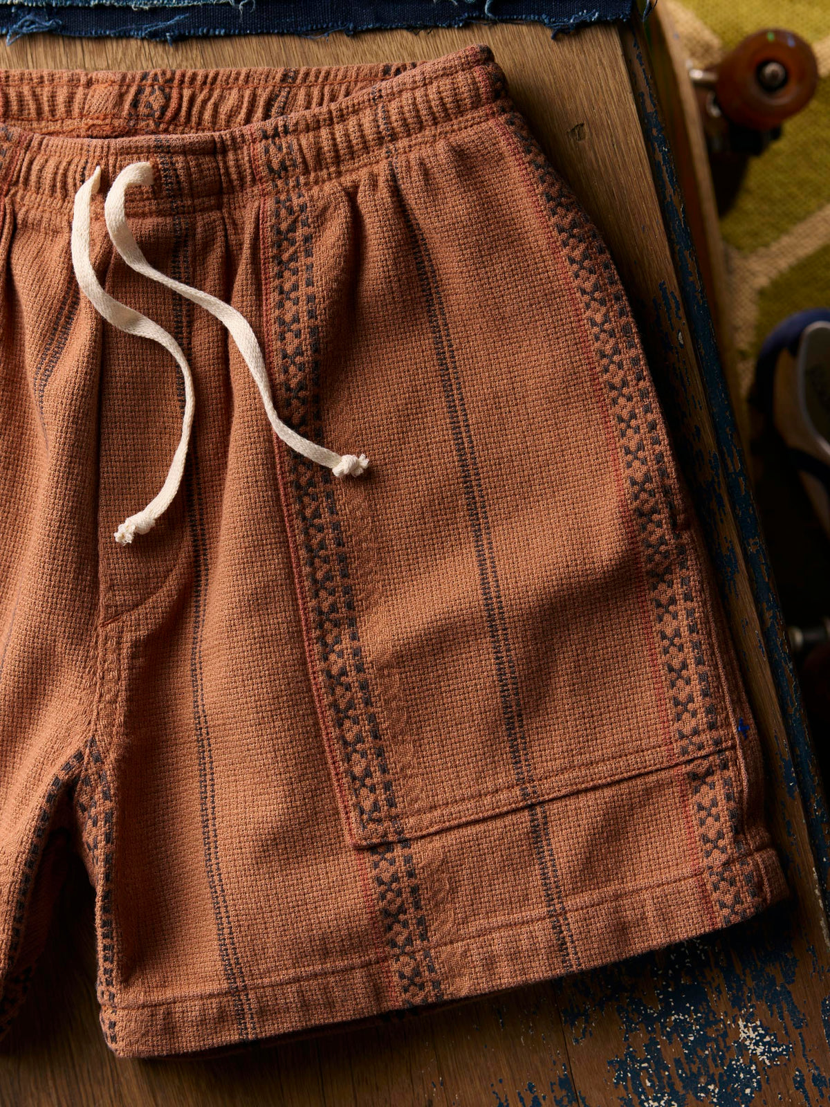 lagos lounge short in brown