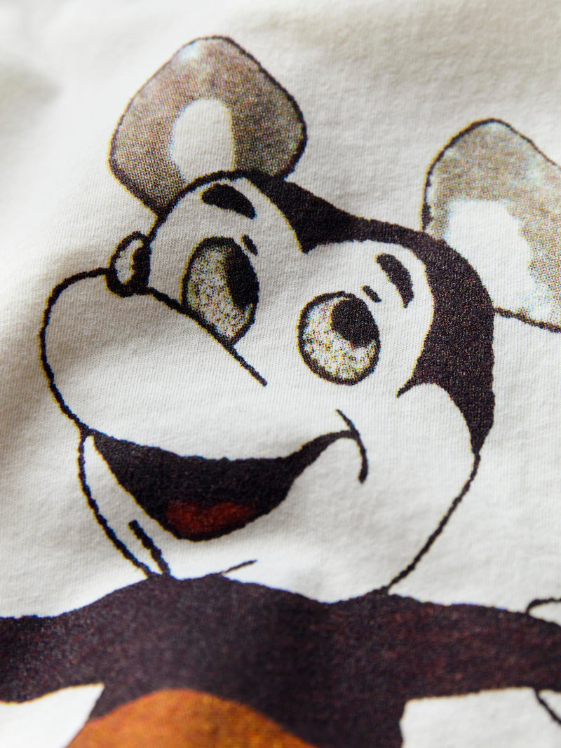the "no" tee - Model