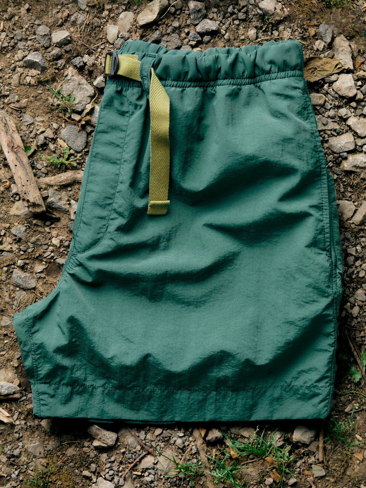 trail short in forest green